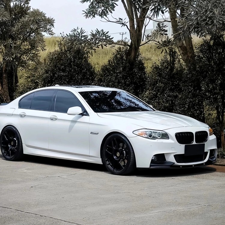 DOKŁADKA ZDERZAKA PRZEDNIEGO BMW 5 SERII F10 / F11 M-PAKIET 11-17