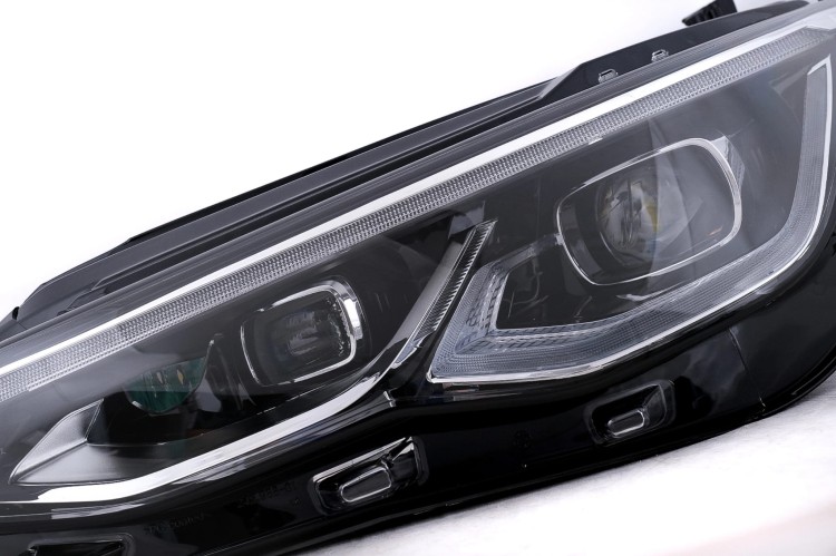 LAMPY PRZEDNIE REFLEKTORY LED VW GOLF 8 VII (2020-2024)
