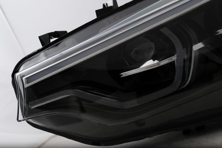 REFLEKTORY LAMPY PRZEDNIE BMW 4 SERIII F32 F33 F36 (2013-2019)