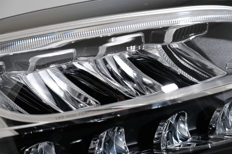 REFLEKTORY LAMPY PRZEDNIE LED MERCEDES C KLASA W205 S205 (2019+)