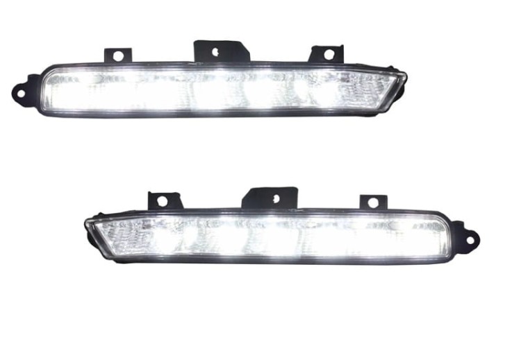 ŚWIATŁA DO JAZDY DZIENNEJ LED MERCEDES E KLASA W212 09-13 ZDERZAK 63 AMG