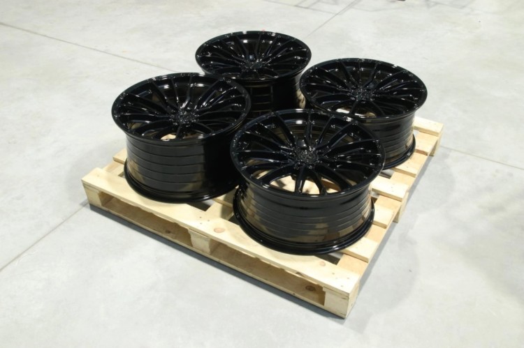 SET OF CVR7 20X9,5 ET34 + 20X10,5 ET45 5X114,3 GLOSS BLACK