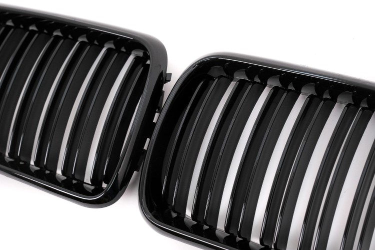 GRILL ATRAPA CHŁODNICY BMW 3 SERII E36 LCI (96-99) PODWÓJNE PASKI CZARNY