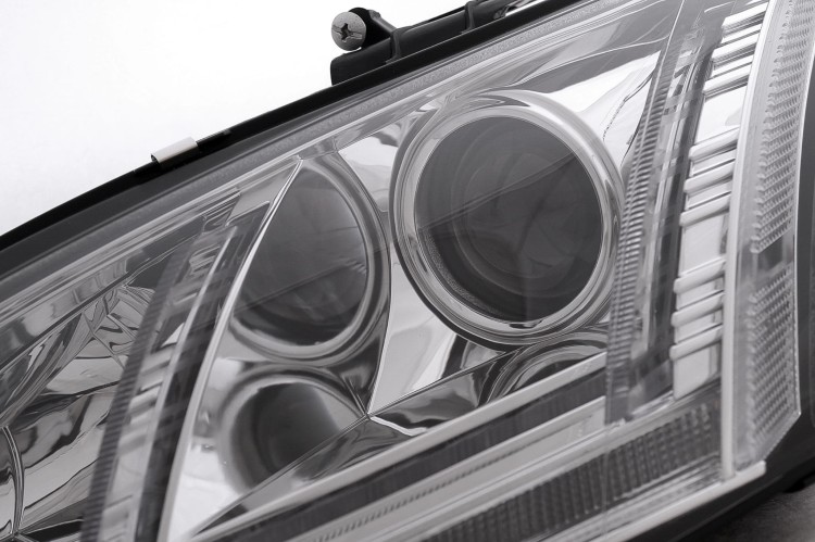 LAMPY PRZEDNIE REFLEKTORY AUDI TT 8J (06-10)
