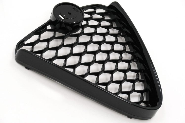 GRILL PRZEDNI ALFA ROMEO GIULIA 952 (2016-2021) CZARNY POŁYSK