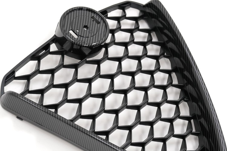 GRILL PRZEDNI ALFA ROMEO GIULIA 952 (2016-2021) CARBON LOOK