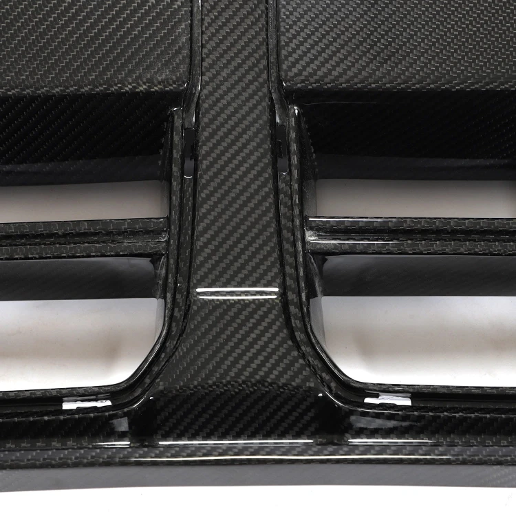 ZESTAW ZDERZAKA PRZEDNIEGO GRILL DOKŁADKA CARBON FLOW M3 G80 G81 M4 G82 G83