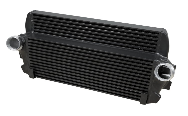 INTERCOOLER DEDYKOWANY BMW E60 / E61 / E63 / E64 535I 525D 530D 535D 635D