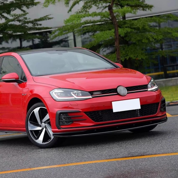 DOKŁADKA PRZEDNIEGO ZDERZAKA VW GOLF 7.5 GTI / R 17+ CZARNY POŁYSK