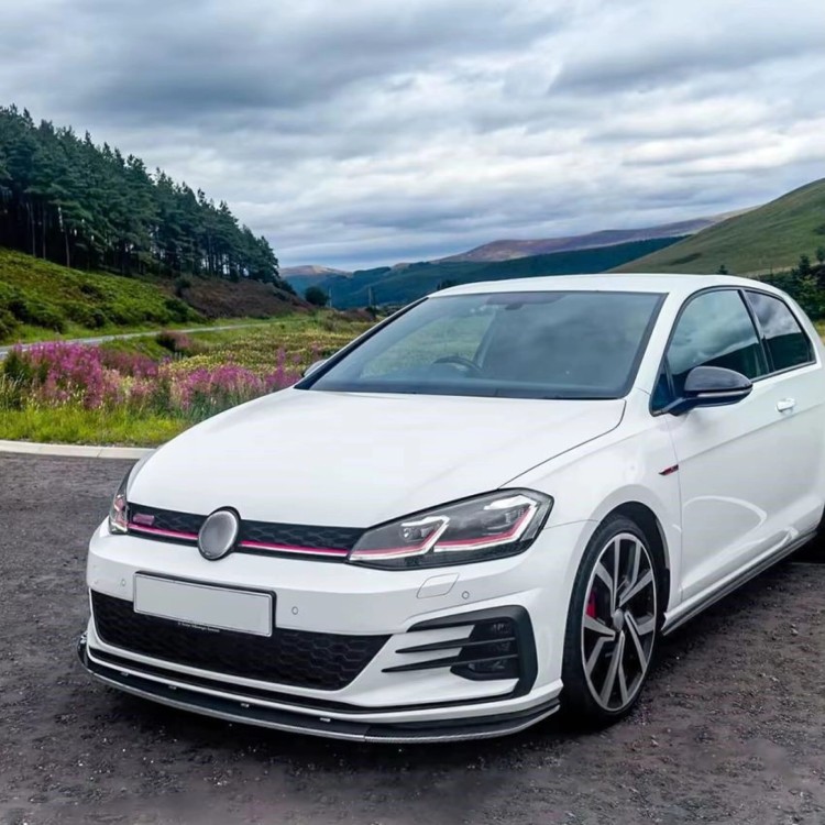 DOKŁADKA PRZEDNIEGO ZDERZAKA VW GOLF 7.5 GTI / R 17+ CZARNY POŁYSK