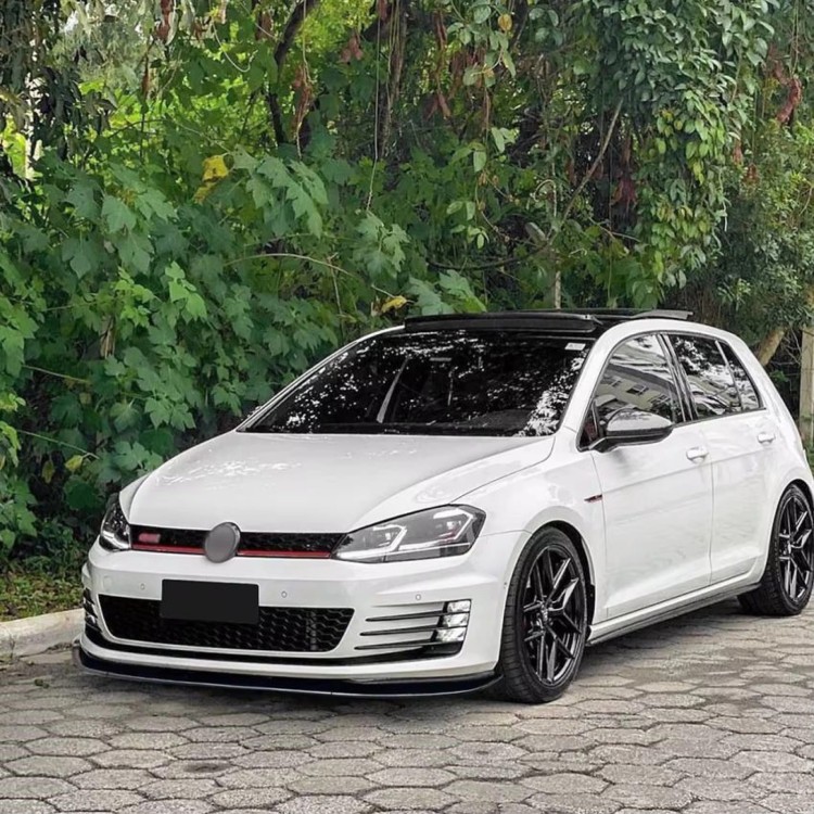 DOKŁADKA PRZEDNIEGO ZDERZAKA VW GOLF 7 VII GTI / R 13-16