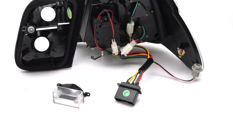 LAMPY TYLNE LED TAIL SMOKE BMW E46 98-01 SEDAN