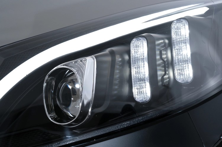 LAMPY PRZEDNIE REFLEKTORY MERCEDES C KLASA W205 S205 A205 C205 (14-18)