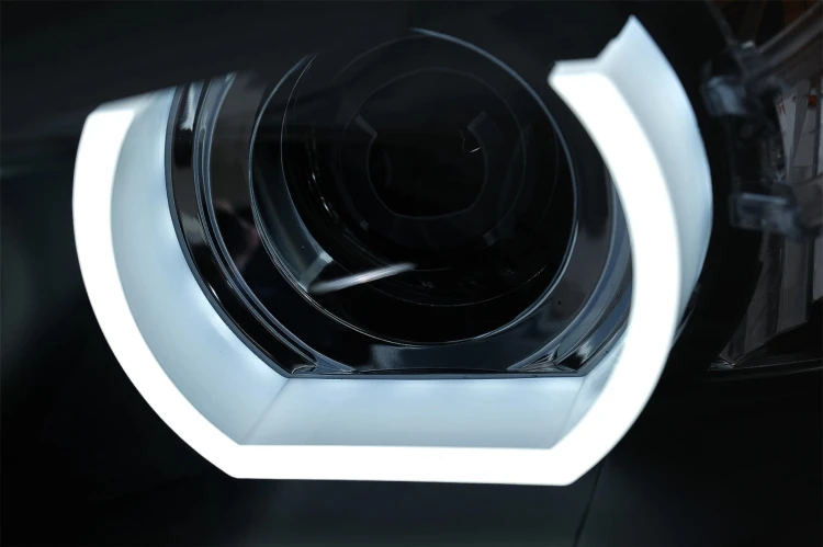REFLEKTORY LAMPY PRZEDNIE BMW 3 SERII E90 E91 05-08 RHD