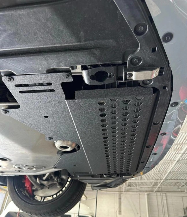 OSŁONA CHŁODNICY OLEJU BMW M2 M3 M4 G87 G80 G82