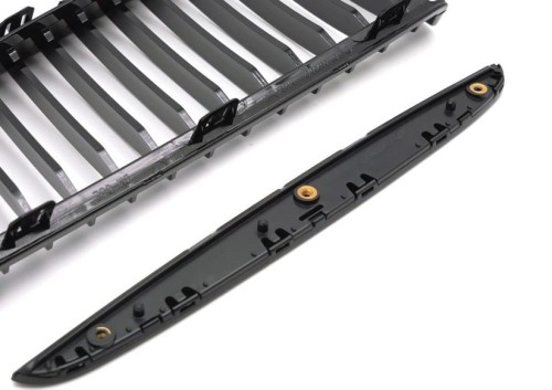 GRILL ATRAPA NERKI CZARNY POŁYSK BMW 3 SERII E90 / E91 05-08