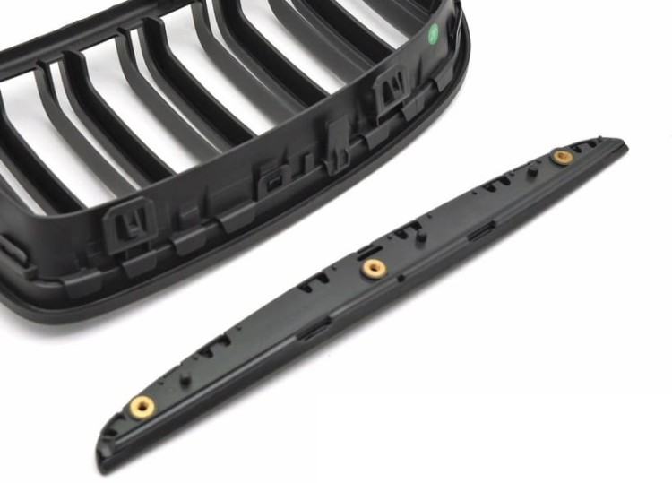 GRILL ATRAPA NERKI CZARNY MAT BMW 3 SERII E90 / E91 05-08