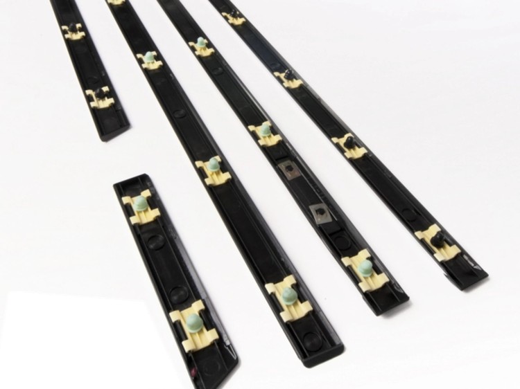 LISTWY USZCZELNIAJĄCE DRZWI PASUJĄCE DO BMW SERII 5 E39 (1995-2003) W STYLU