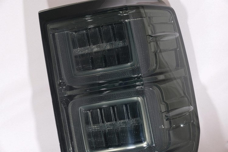 TYLNE LAMPY LED FORD RANGER (2012-2018) DYNAMICZNE KIERUNKOWSKAZY SMOKE