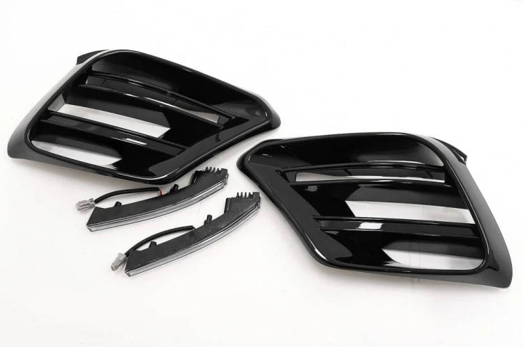 KRATKI PRZEDNIEGO ZDERZAKA + LED MERCEDES S KLASA W223 20-26 B-DESIGN