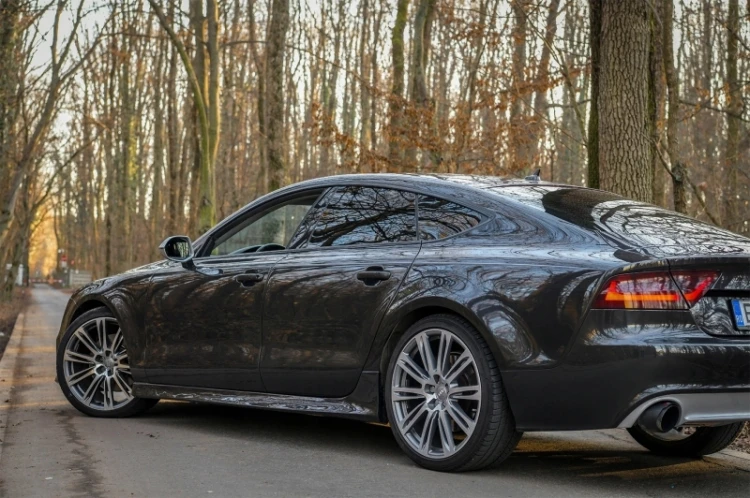 STOPNIE PROGOWE AUDI A7 RS7 4G (11-14)