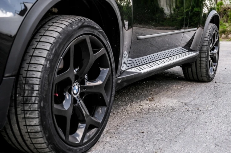 STOPNIE PROGOWE PROGI BMW X5 E70 (07-14) ALUMINIUM