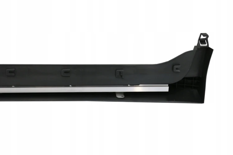 STOPNIE PROGOWE BMW X4 F26 (2014-UP)