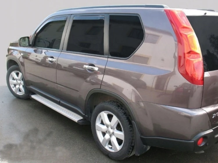 STOPNIE PROGOWE NISSAN X-TRAIL II (2007-2012)