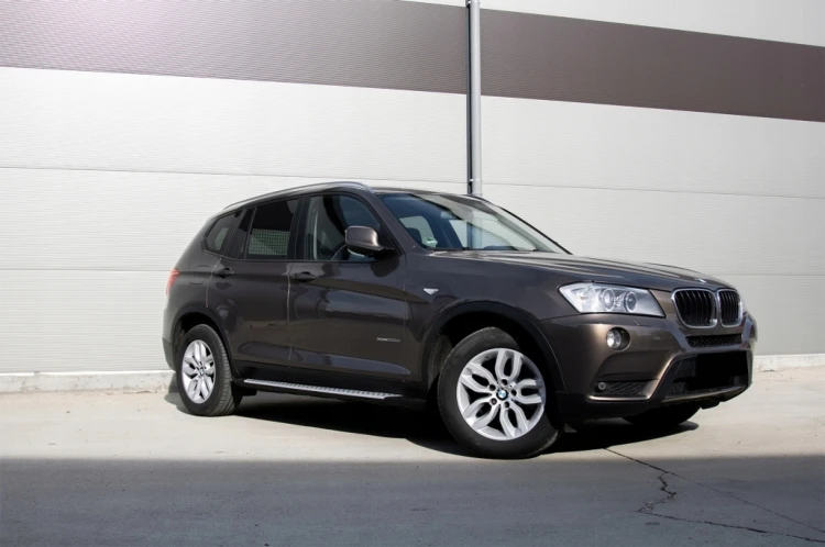 STOPNIE PROGOWE PROGI BMW X3 F25 (2011-2017)