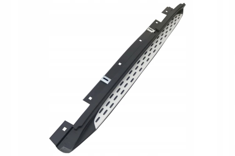 STOPNIE PROGOWE PROGI MERCEDES GLA X156 (14-20)