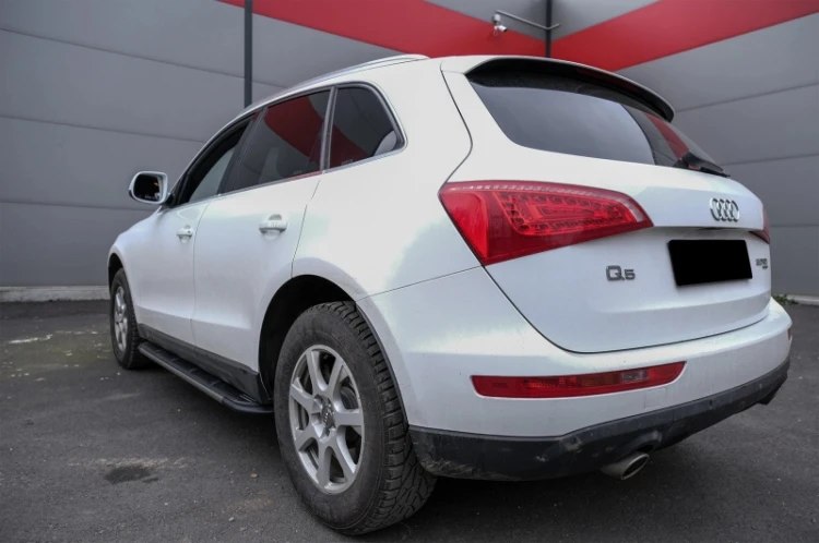 STOPNIE PROGOWE AUDI Q5 8R (08-16)