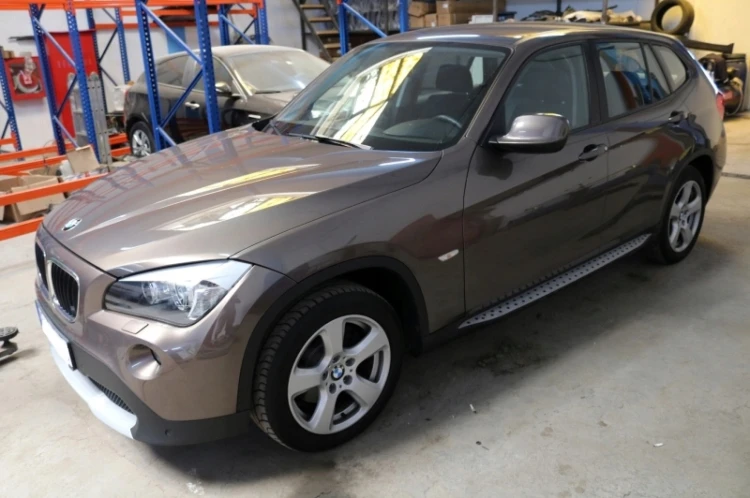 STOPNIE PROGOWE BMW X1 E84 (2009-2014)