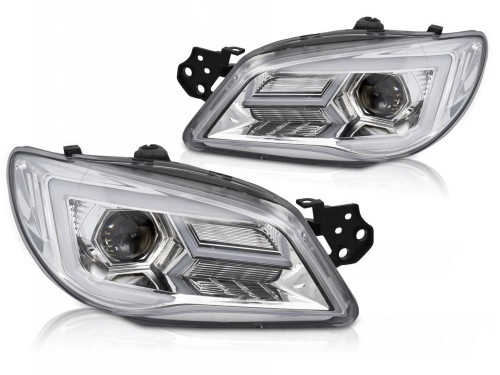 LAMPY PRZEDNIE REFLEKTORY HALOGEN SUBARU IMPREZA II GD GG 05-07