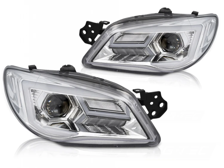 LAMPY PRZEDNIE REFLEKTORY HALOGEN SUBARU IMPREZA II GD GG 05-07