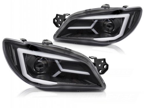 LAMPY PRZEDNIE REFLEKTORY BLACK SUBARU IMPREZA II GD GG 05-07