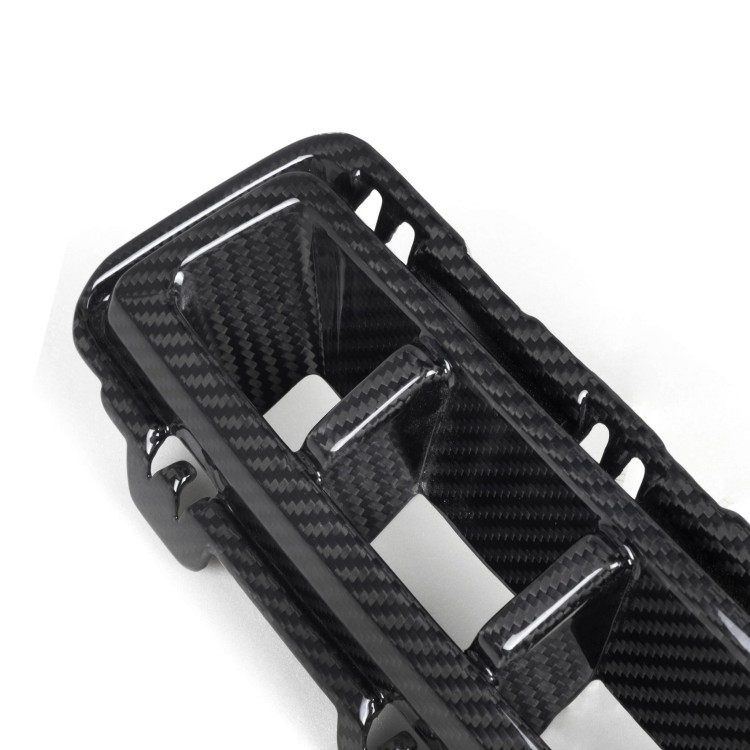 WLOTY W PRZEDNIM ZDERZAKU GÓRNE M-PERFORMANCE STYLE DO BMW X5 G05 CARBON