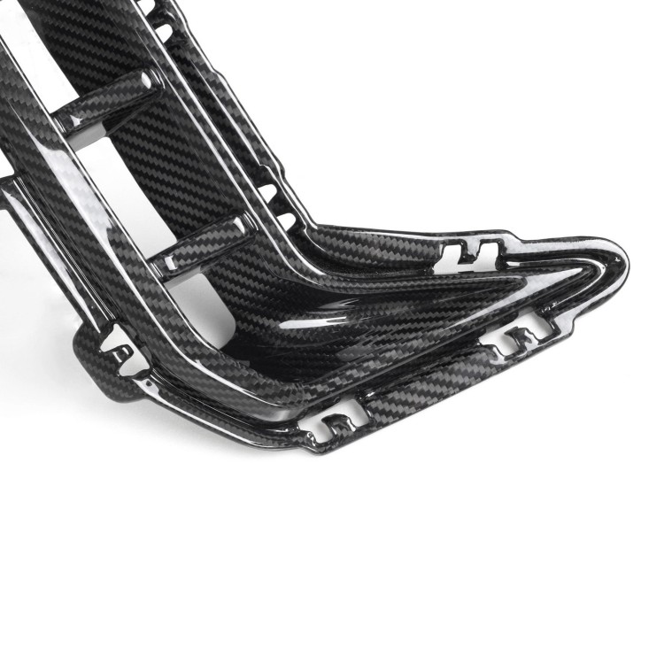 WLOTY W PRZEDNIM ZDERZAKU GÓRNE M-PERFORMANCE STYLE DO BMW X5 G05 CARBON