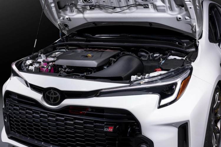 CARBONOWY UKŁAD DOLOTOWY EVENTURI TOYOTA GR COROLLA (MAT)
