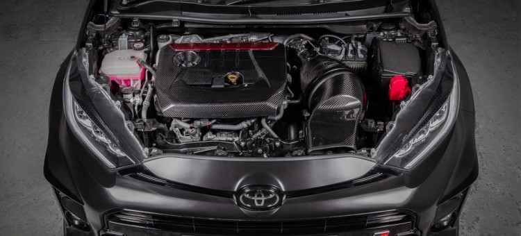 POKRYWA SILNIKA Z WŁÓKNA WĘGLOWEGO CARBON TOYOTA GR YARIS / COROLLA POŁYSK