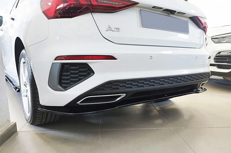 Dyfuzor Dokładka Zderzaka Audi A3 8Y S-Line (20-24) Sportback Czarny Połysk